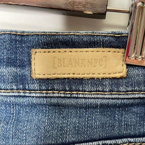 Blank NYC The Lenox Distressed Jean Shorts Size 26 - Picture 7 of 8
